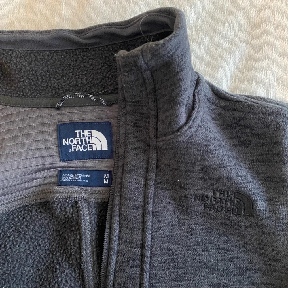 North Face Gray Fleece Jacket - Picture 2 of 5